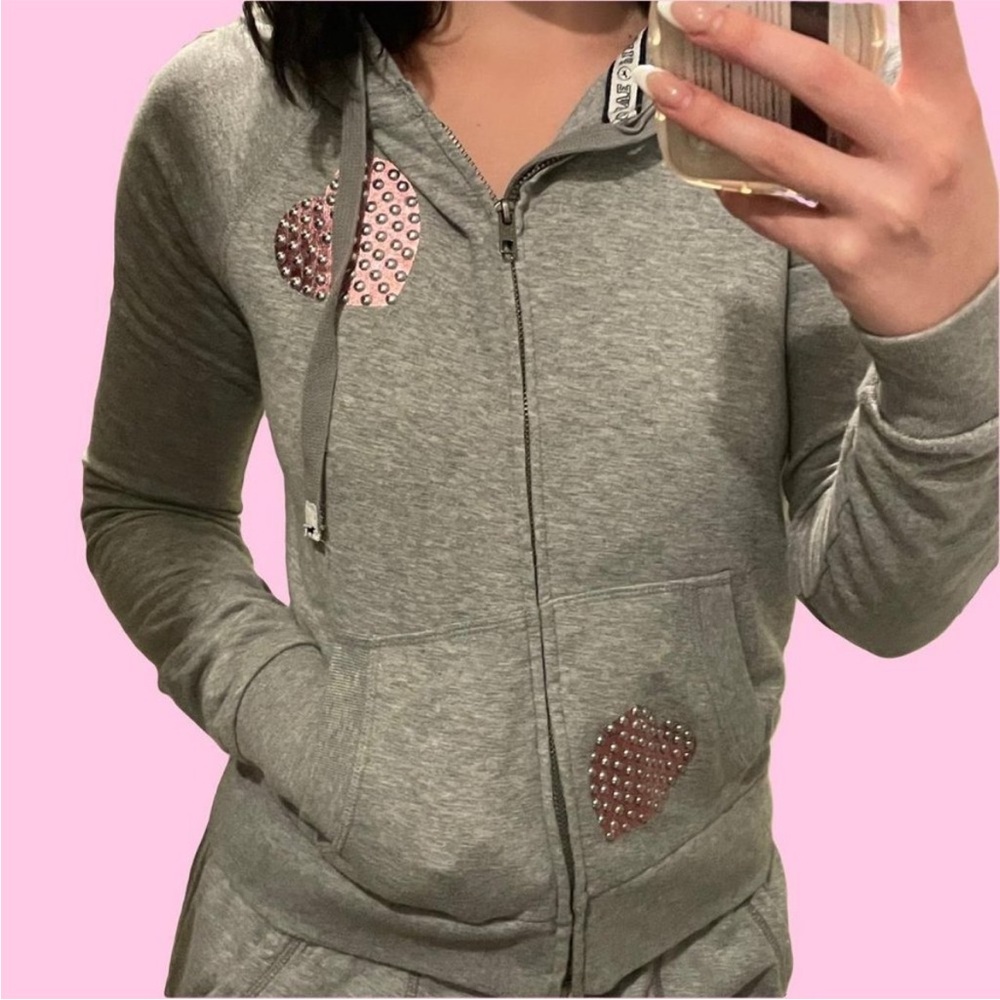 Pink [Victoria Secret] Vintage Grey Heart-Embellished Women's Zip-Up Set